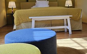 Yellow Flat-direkt bei KF-UNI mit Gewölbe, inkl Parkplatz