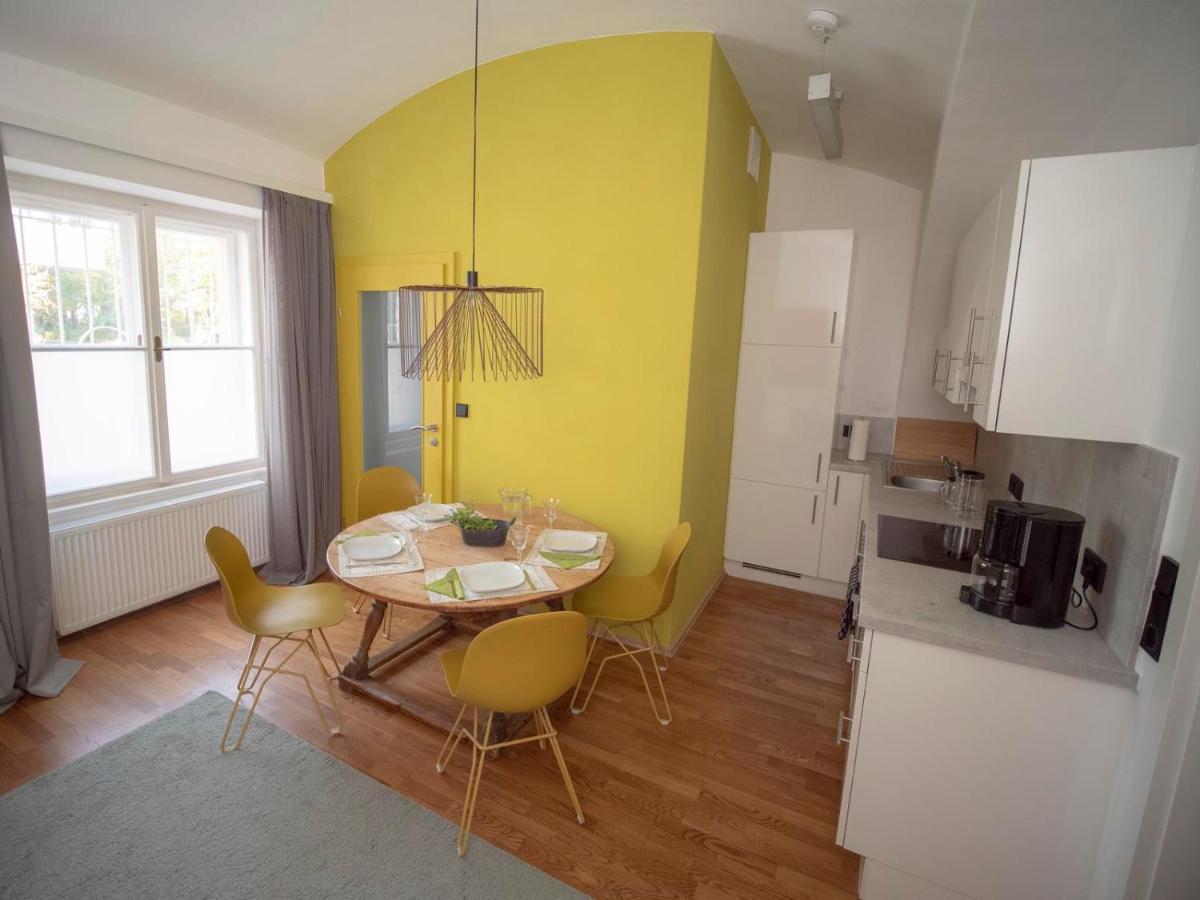 Yellow Flat-direkt bei KF-UNI mit Gewölbe, inkl Parkplatz Graz Exterior foto